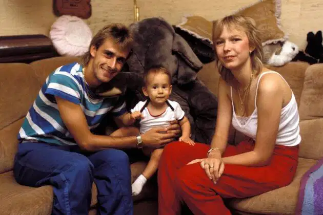 Monika Littbarski: Alles, was du über die Ex-Frau des Fußballstars Pierre Littbarski wissen musst monika littbarski